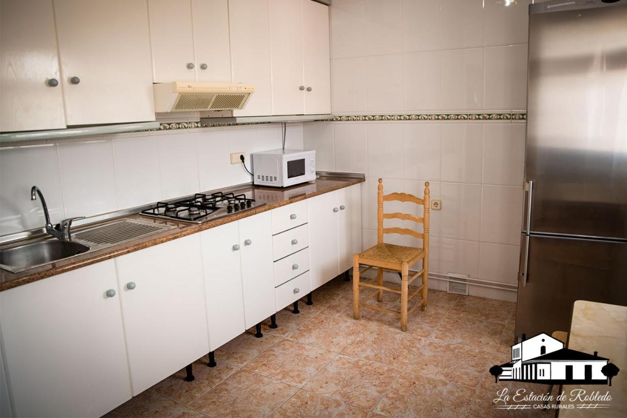 Casas Rurales La Estacion De Robledo 外观 照片