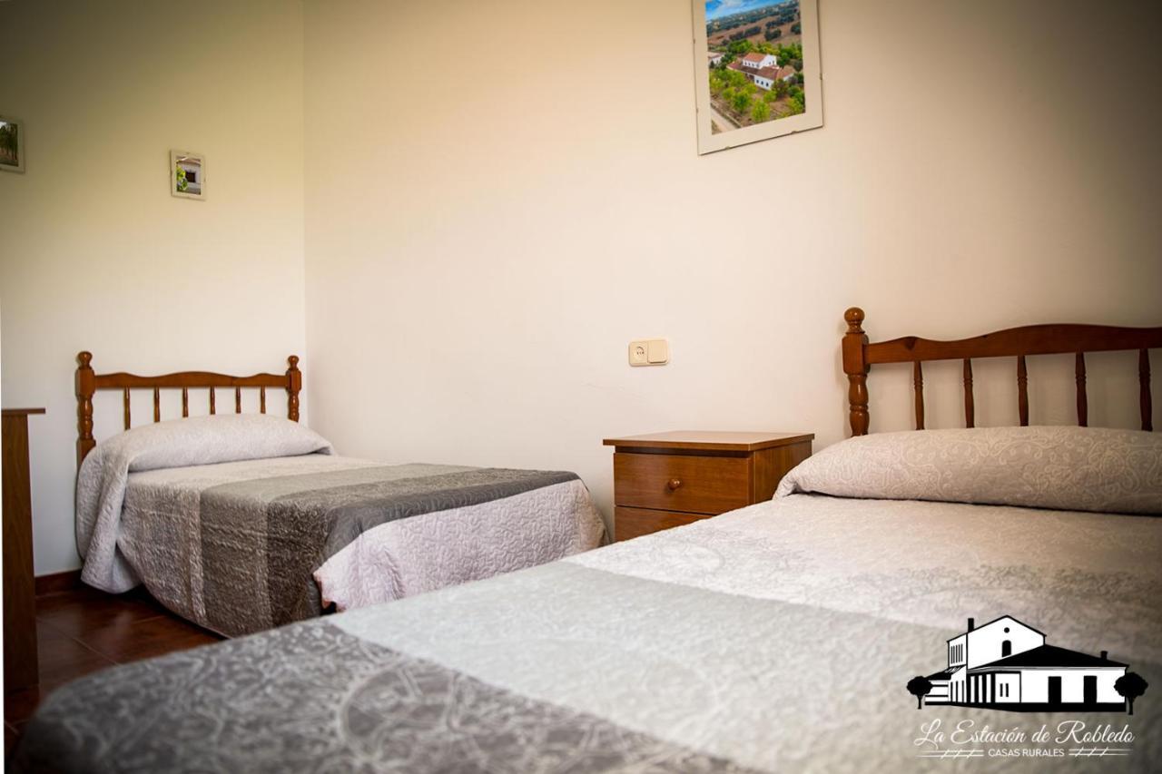 Casas Rurales La Estacion De Robledo 外观 照片