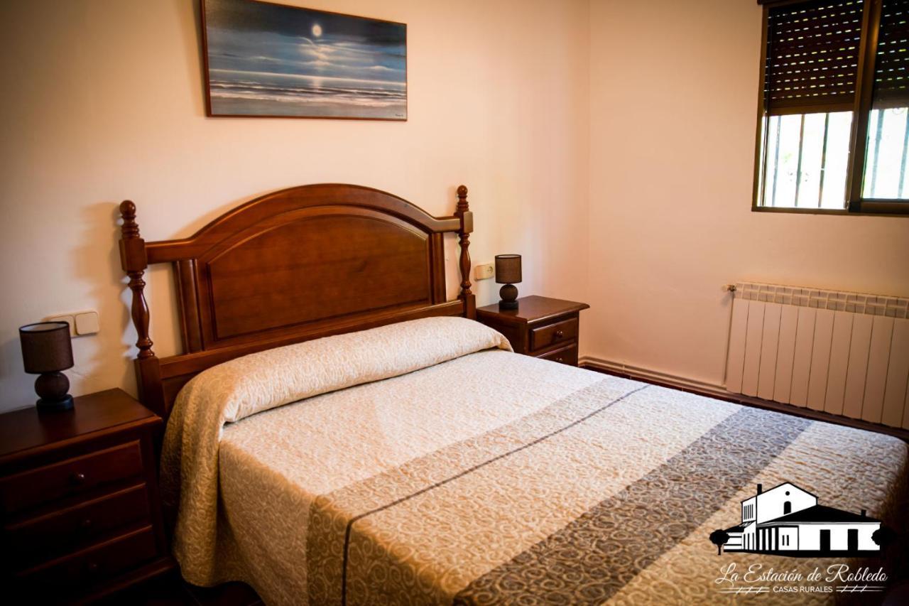 Casas Rurales La Estacion De Robledo 外观 照片