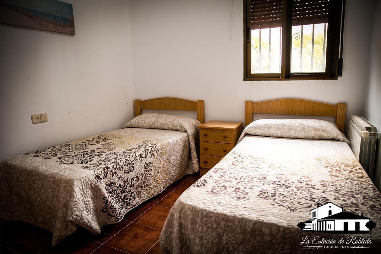 Casas Rurales La Estacion De Robledo 外观 照片