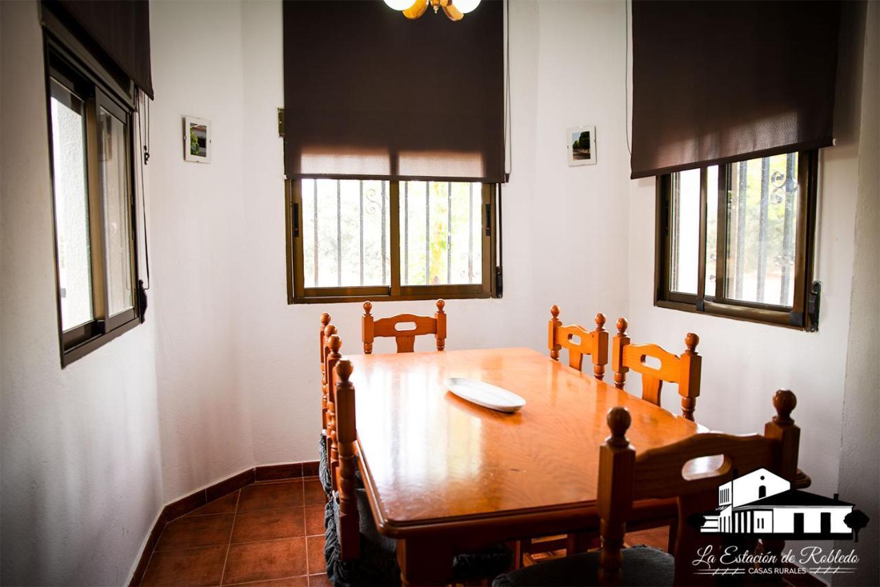 Casas Rurales La Estacion De Robledo 外观 照片