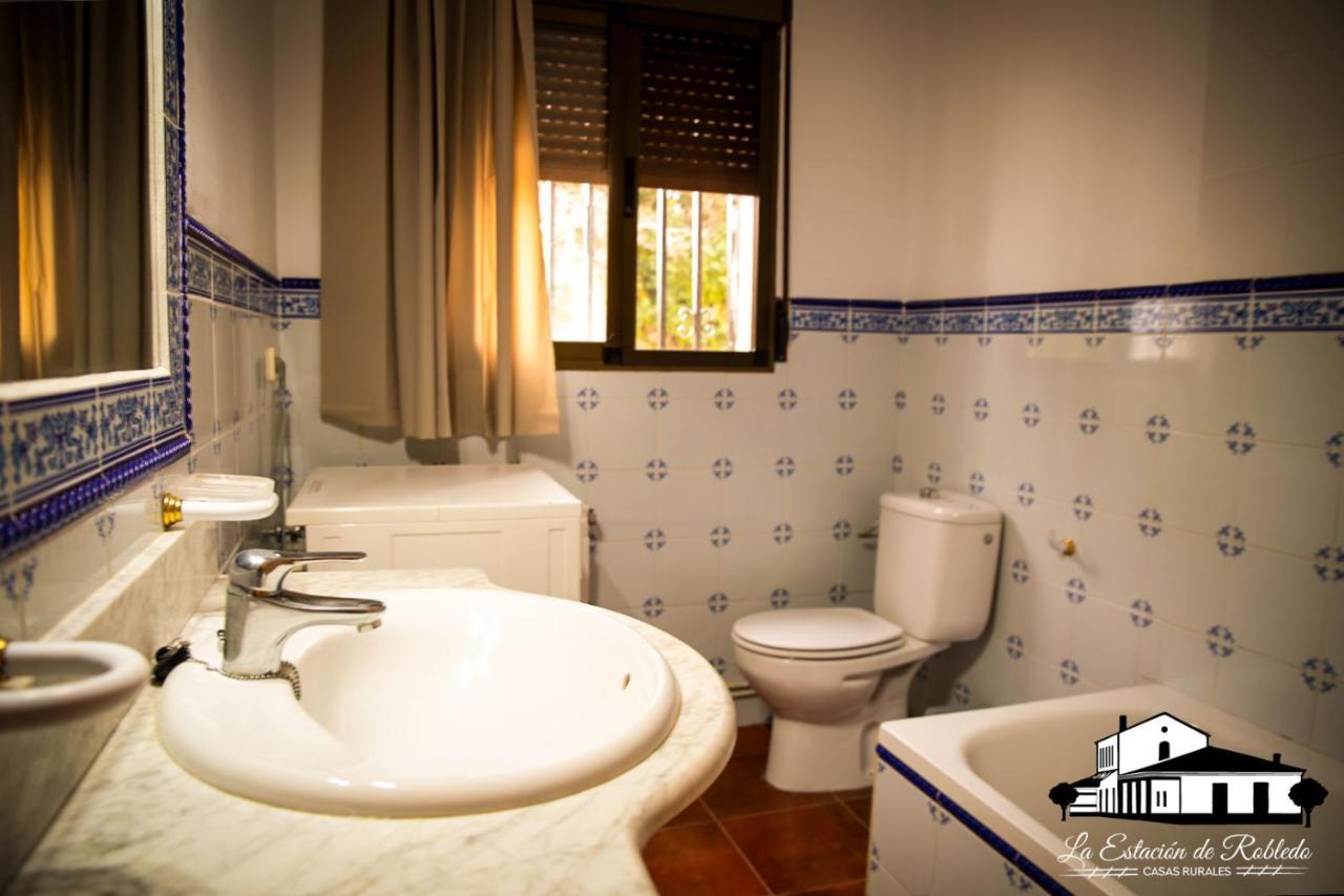 Casas Rurales La Estacion De Robledo 外观 照片